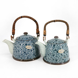 Porcelain teapot with blue flower patterns - KOZOME TSURU KARAKUSA, 1.5L / 0.9L of your choice