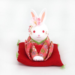 Ornement lapin blanc en céramique, HANAUSAGI OJIGI, kimono rouge