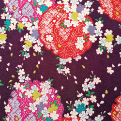 Japanischer lila Polyester-Chirimen-Stoff mit Kirschblütenmuster, SAKURA, hergestellt in Japan Breite 112 cm x 1m
