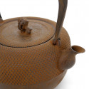 Japanese cast iron kettle. Iwachu. 1.5 lt tetsubin Kozuchi Arare