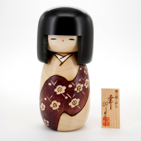 Muñeca japonesa kokeshi marrón con estampado de la fortuna, SACHI