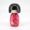 Muñeca japonesa kokeshi con corte de pelo rosa, OKAPPA-SAN