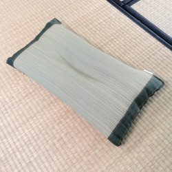 Japanese makura cushion in green KHAKI rice straw 50x30cm