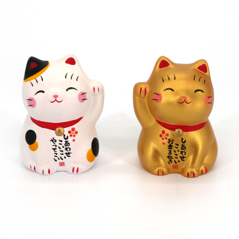 Duo de chat porte-bonheur japonais Manekineko blanc et or en céramique, NINEKO, 4.5 cm